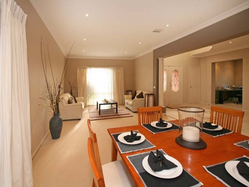 119 Herriotts Boulevard, Glen Waverley VIC 3150