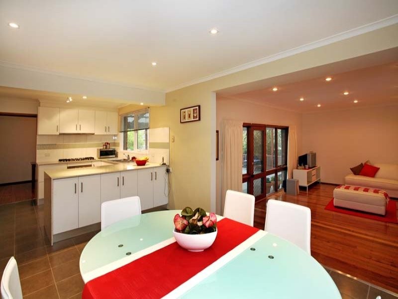 4 Pentland Court, Glen Waverley VIC 3150