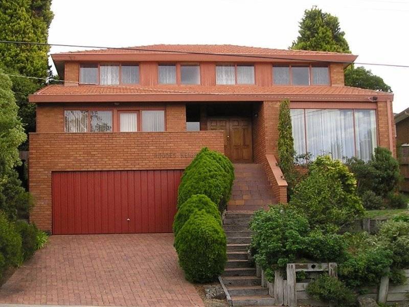 25 Rhodes Drive, Glen Waverley VIC 3150