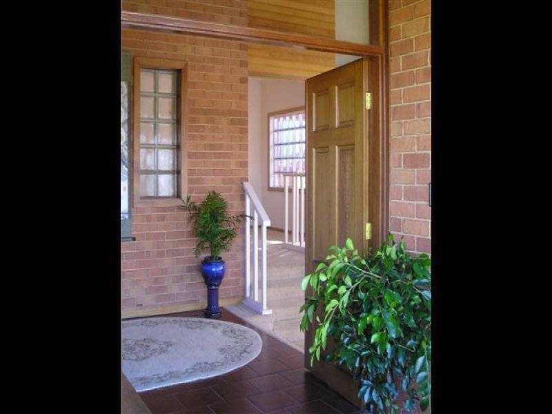 25 Rhodes Drive, Glen Waverley VIC 3150