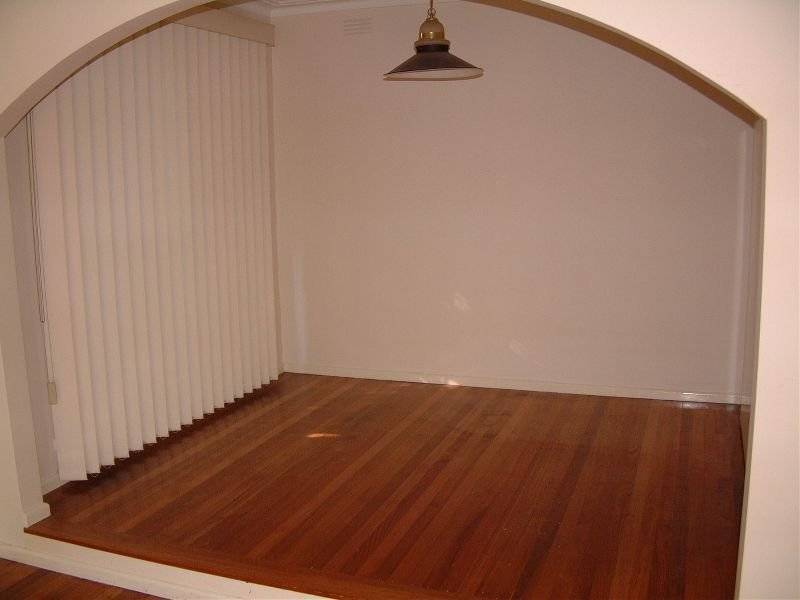 4 Mansfield Avenue, Mulgrave VIC 3170