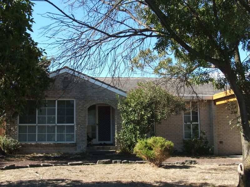 84 Brandon Park Drive, Wheelers Hill VIC 3150