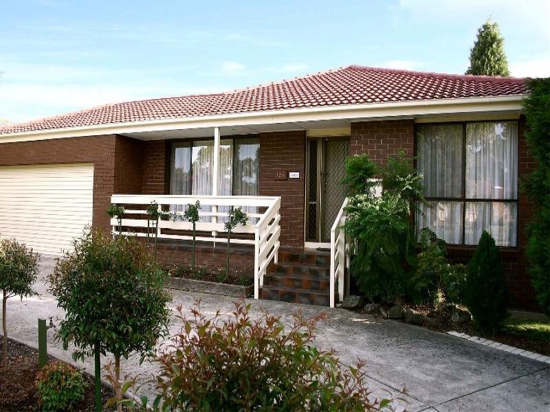 128 Whalley Drive, Wheelers Hill VIC 3150