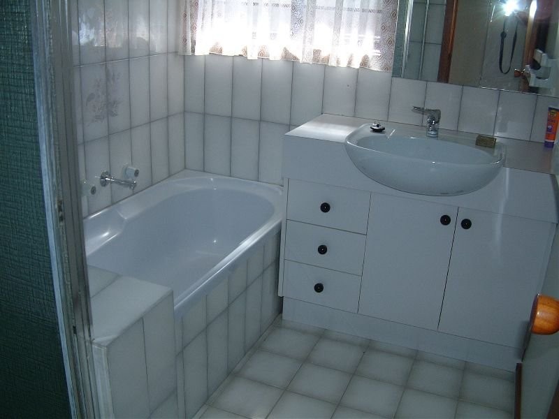 128 Whalley Drive, Wheelers Hill VIC 3150