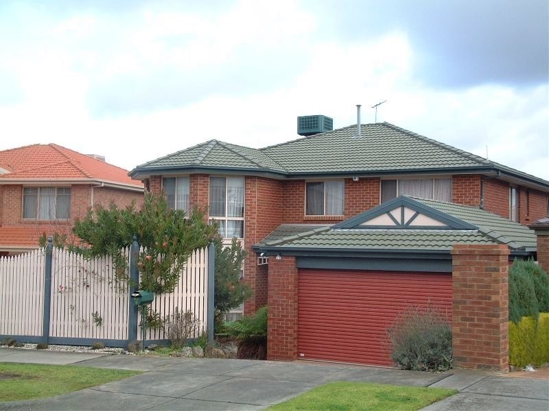 9 Sara Drive, Wheelers Hill VIC 3150