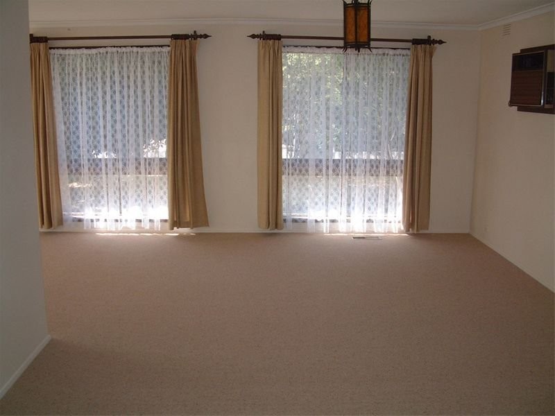 21 Annandale Crescent, Glen Waverley VIC 3150