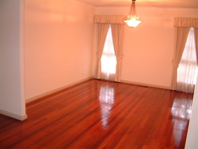 23a Clifford Street, Glen Waverley VIC 3150