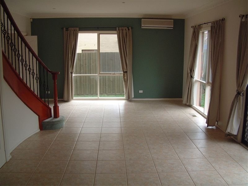 94 Herriotts Boulevard, Glen Waverley VIC 3150