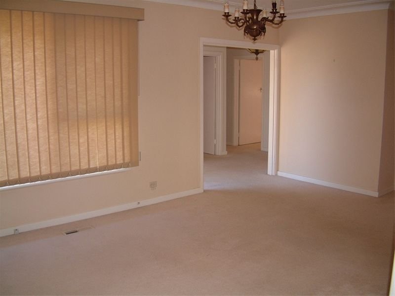 5 Summit Crescent, Glen Waverley VIC 3150