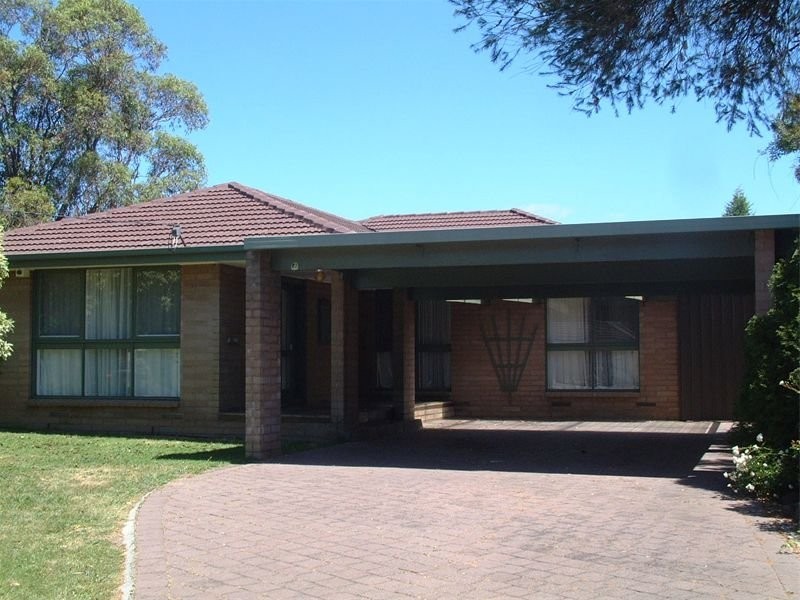 4 Kaldor Court, Glen Waverley VIC 3150