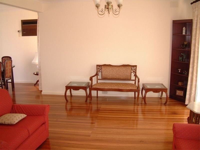 10 Leatherwood Crescent, Wheelers Hill VIC 3150