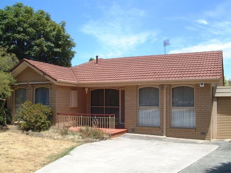 11 Hollygreen Drive, Wheelers Hill VIC 3150