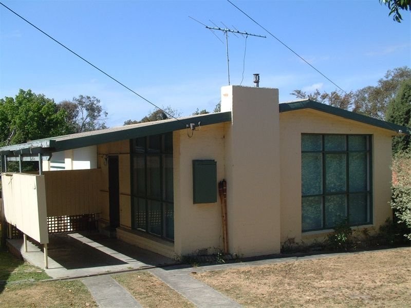 21 Illuka Crescent, Mount Waverley VIC 3149