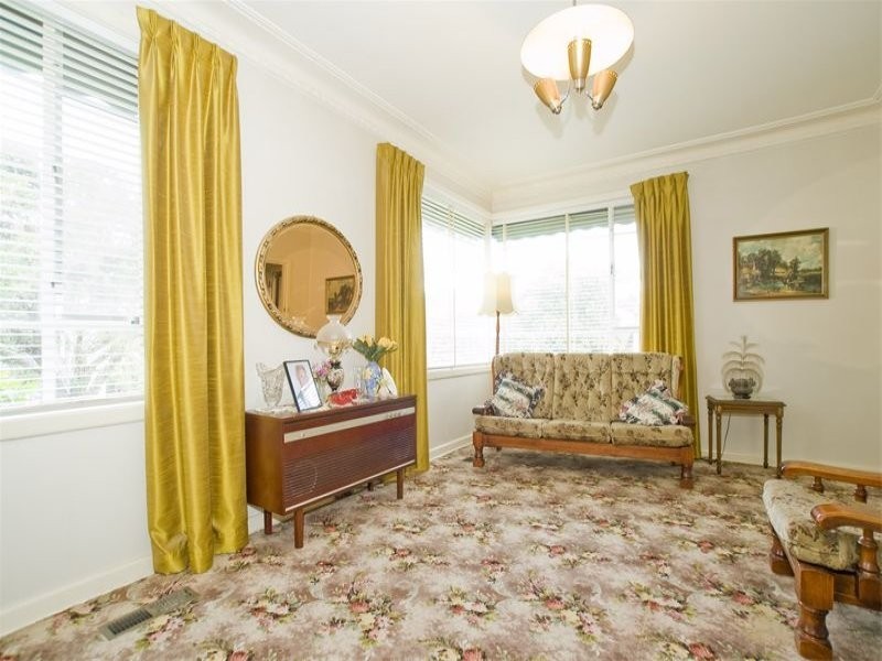 20 Fairhills Parade, Glen Waverley VIC 3150