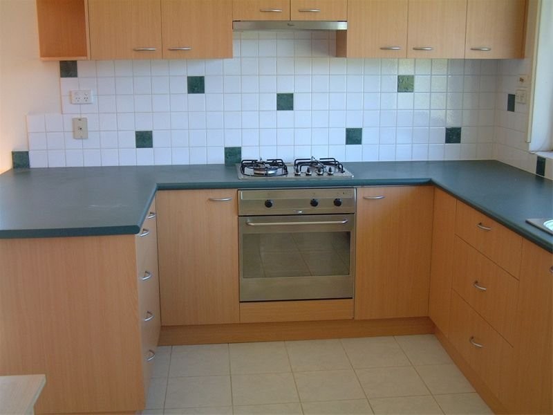 18 Wynyard Street, Glen Waverley VIC 3150