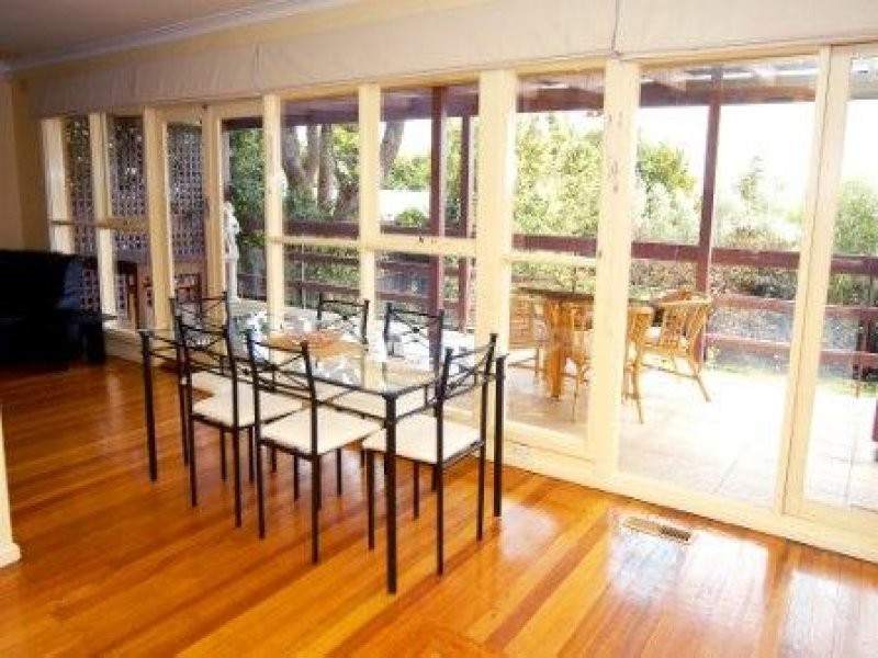 51 Leicester Avenue, Glen Waverley VIC 3150