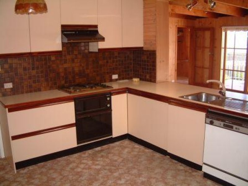 5 Summit Crescent, Glen Waverley VIC 3150