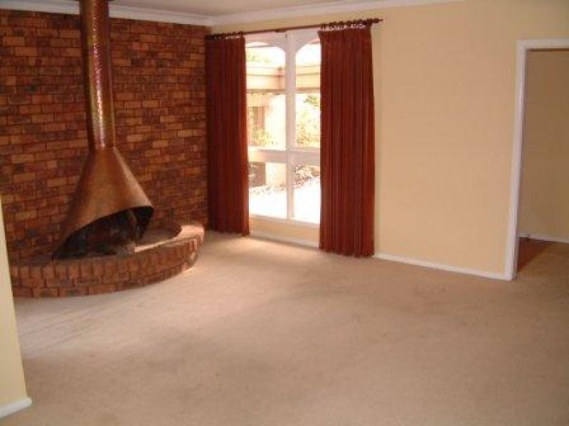 81 Brandon Park Drive, Wheelers Hill VIC 3150