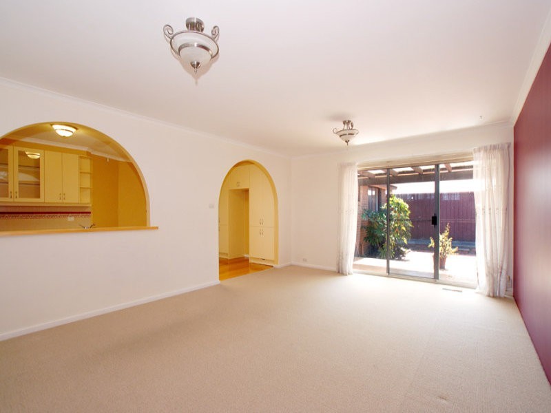 8 Warwick Court, Glen Waverley VIC 3150