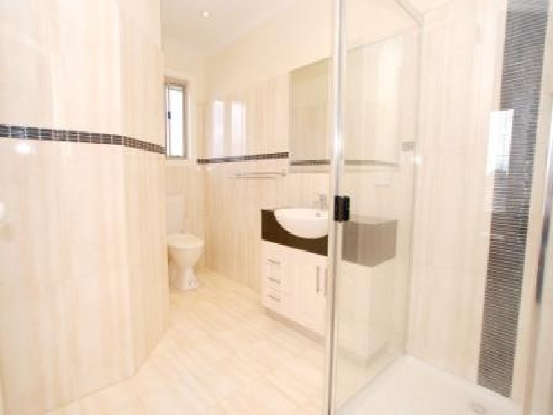 8 Albert Crescent, Mulgrave VIC 3170