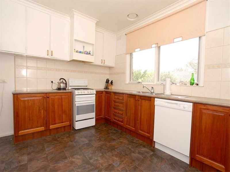 39 The Outlook, Glen Waverley VIC 3150