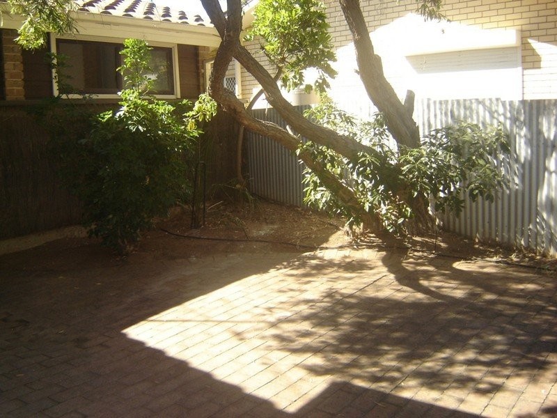 16 Church Road, Campbelltown SA 5074