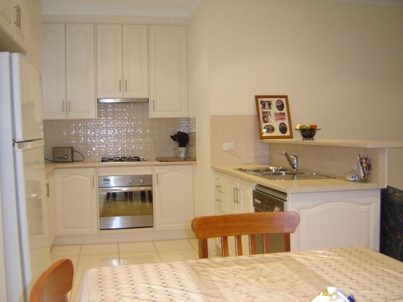 8 Lindsay Street, Rostrevor SA 5073