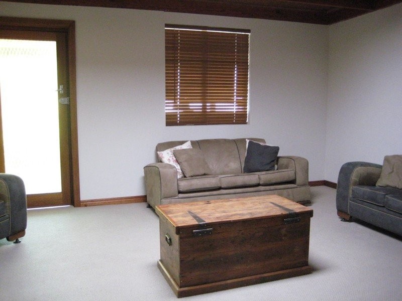 1 Alan Avenue, Campbelltown SA 5074