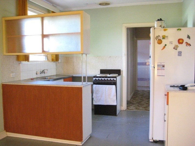 7 Andrew Avenue, Campbelltown SA 5074