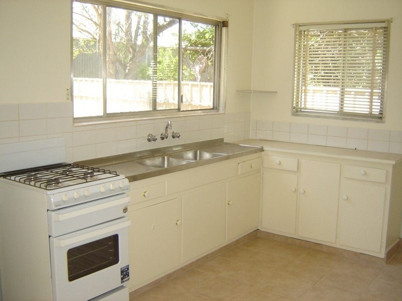 61 Fourth Avenue, St Peters SA 5069