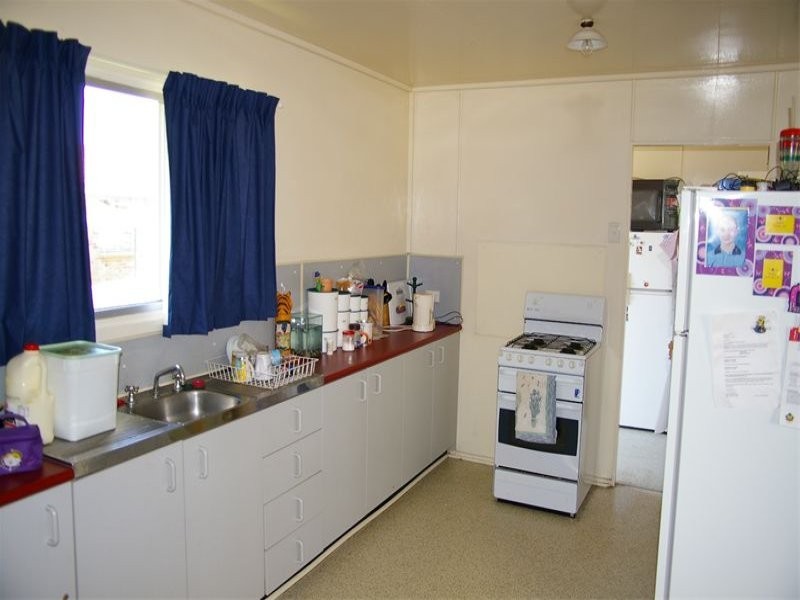 43 Price Street, Riverview QLD 4303