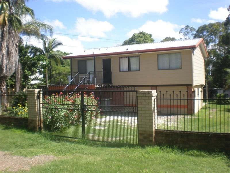 11 Vicki Street, Redbank Plains QLD 4301