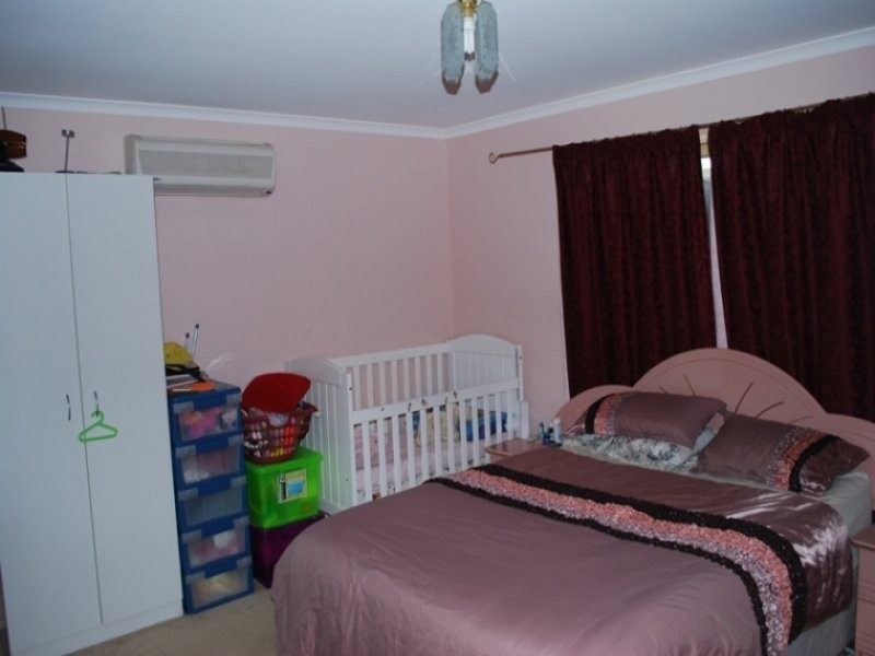 8 Forrest Crescent, Redbank Plains QLD 4301
