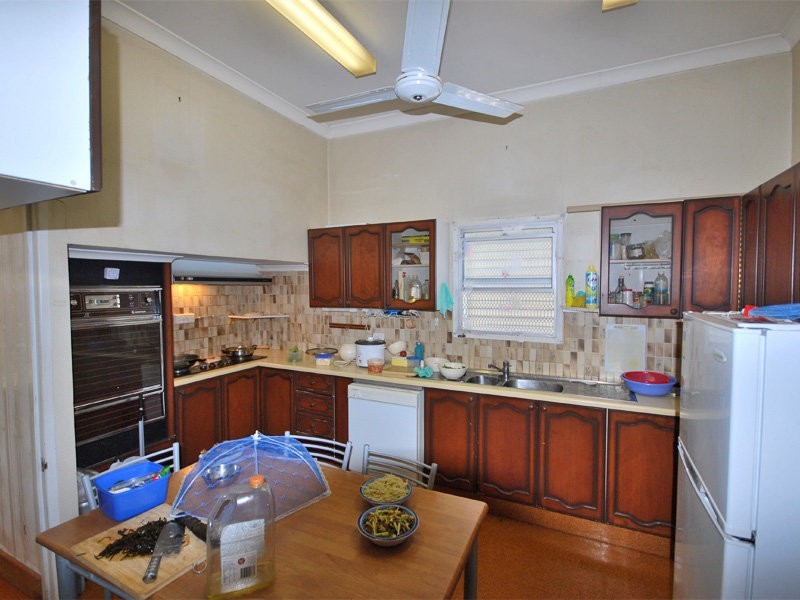 12 New Chum Road, Dinmore QLD 4303