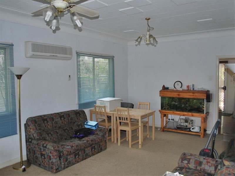 1 Francis Street, Redbank QLD 4301