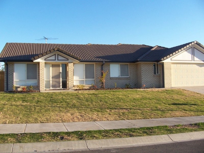 8 Maller Crescent, Redbank Plains QLD 4301