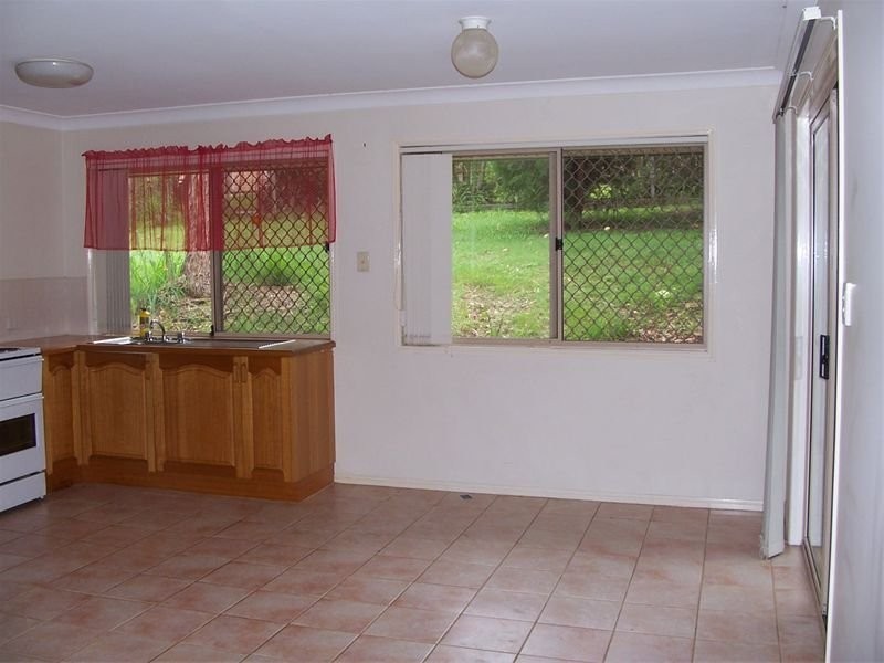 9 Azure Street, Goodna QLD 4300