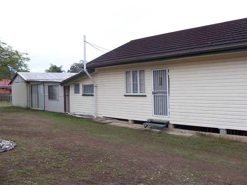 33 Albert Street, Goodna QLD 4300