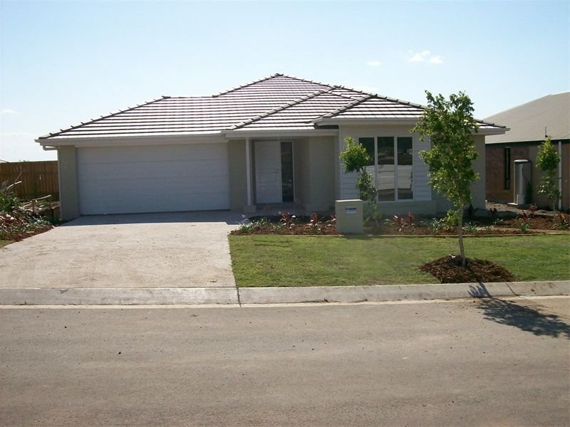 18 Cobbin Circuit, Redbank Plains QLD 4301