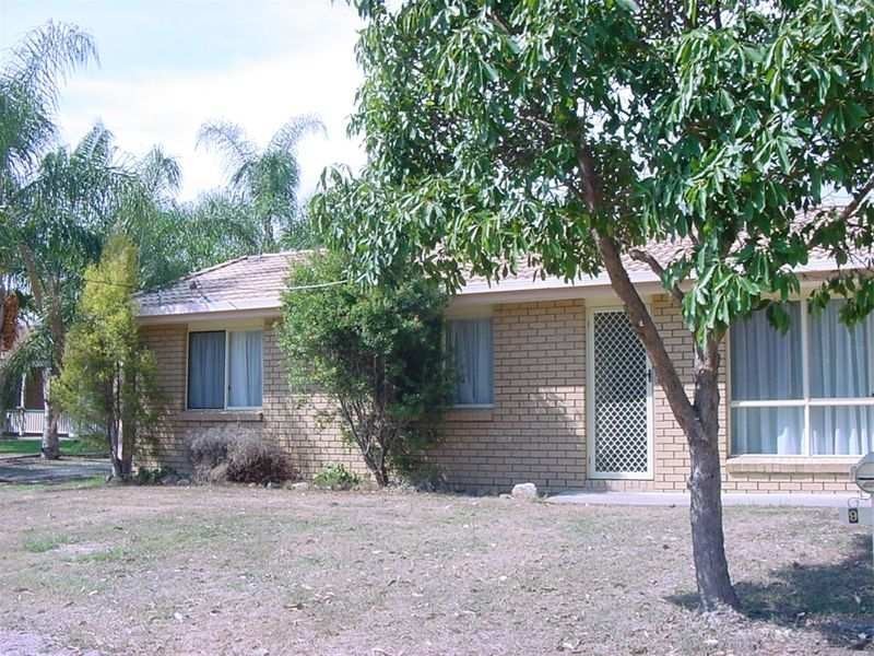 9 Danyel Court, Redbank Plains QLD 4301