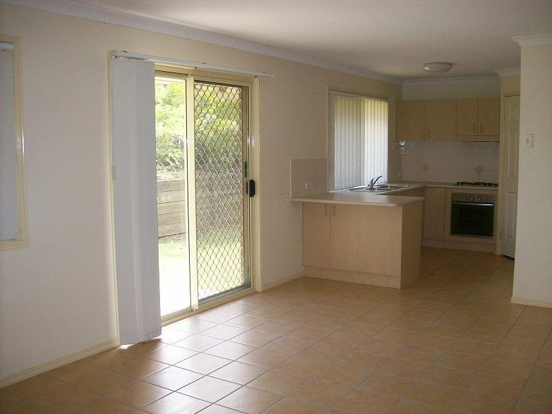 5 Azure Street, Goodna QLD 4300