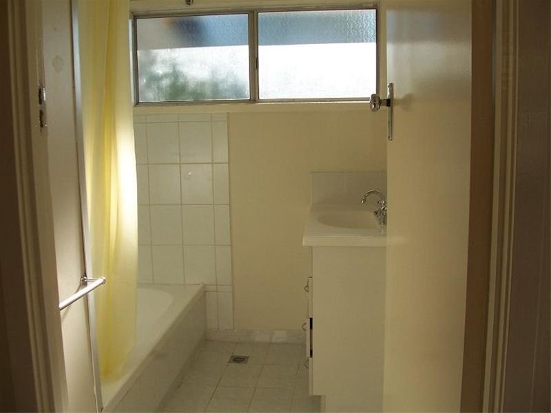 4 Warry Street, Gailes QLD 4300