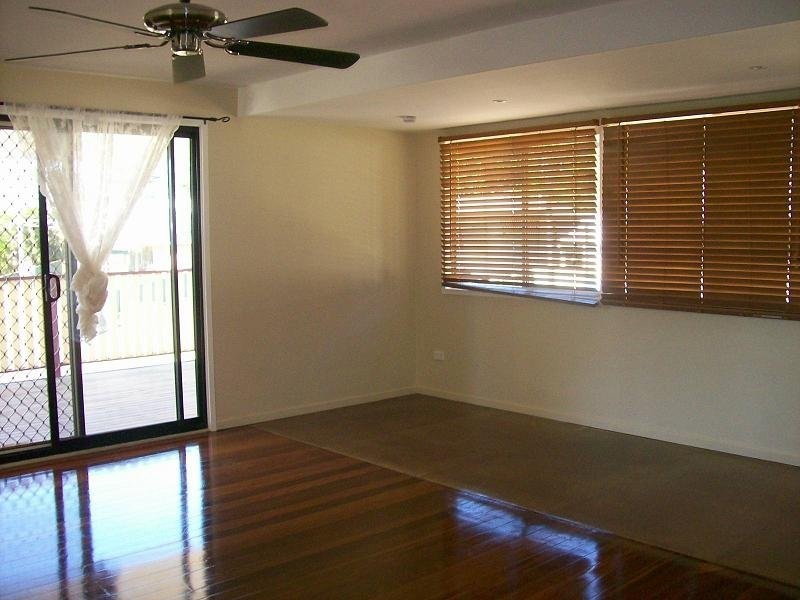 12 Stephen Crescent, Goodna QLD 4300