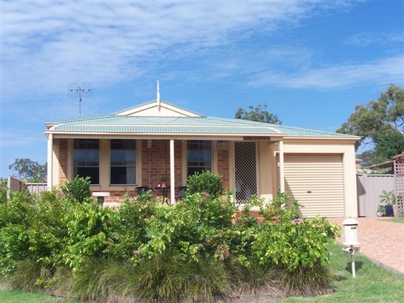 4 Lawver Crescent, Lake Munmorah NSW 2259