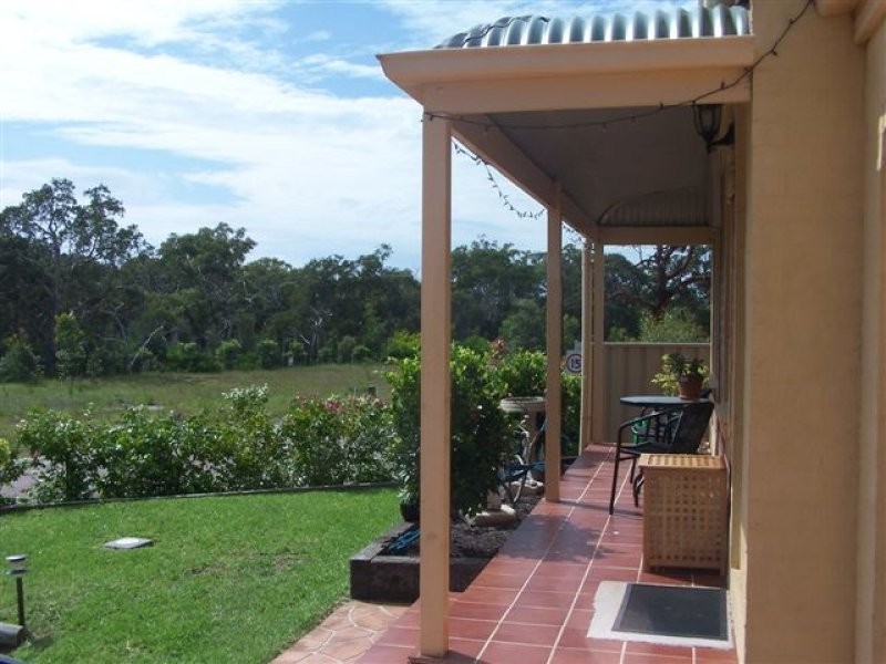 4 Lawver Crescent, Lake Munmorah NSW 2259