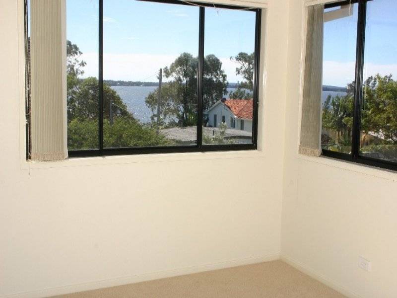 76a Main Road, Toukley NSW 2263