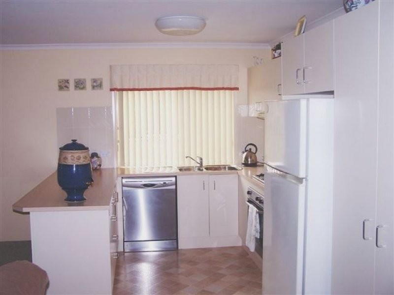 2 Winchester Drive, Lake Munmorah NSW 2259