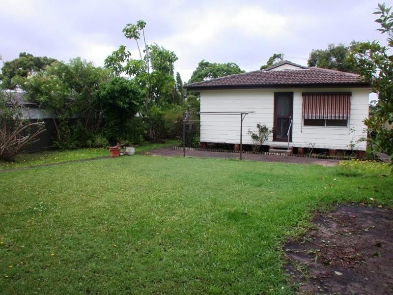 16 Maxwell Avenue, Gorokan NSW 2263