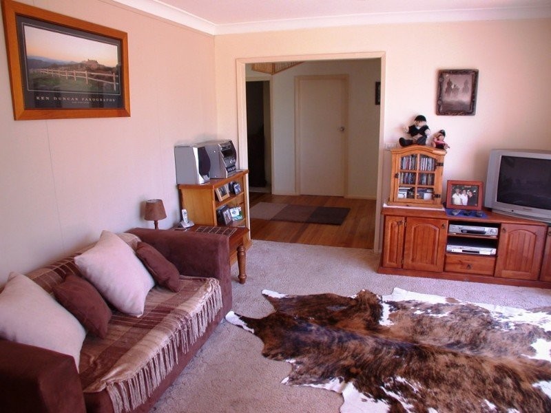 145 Wallarah Road, Gorokan NSW 2263