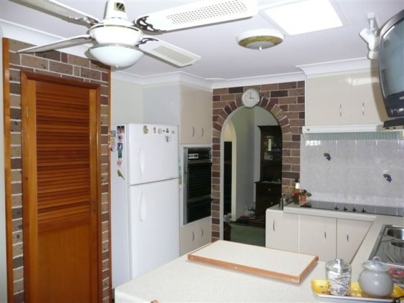 25 Katoomba Ave, San Remo NSW 2262